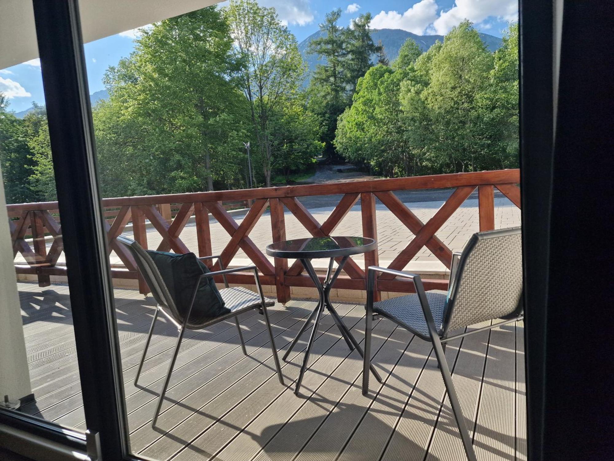Hellene Snow Stary Smokovec Apartment วิสโซเค ดาตรี ภายนอก รูปภาพ